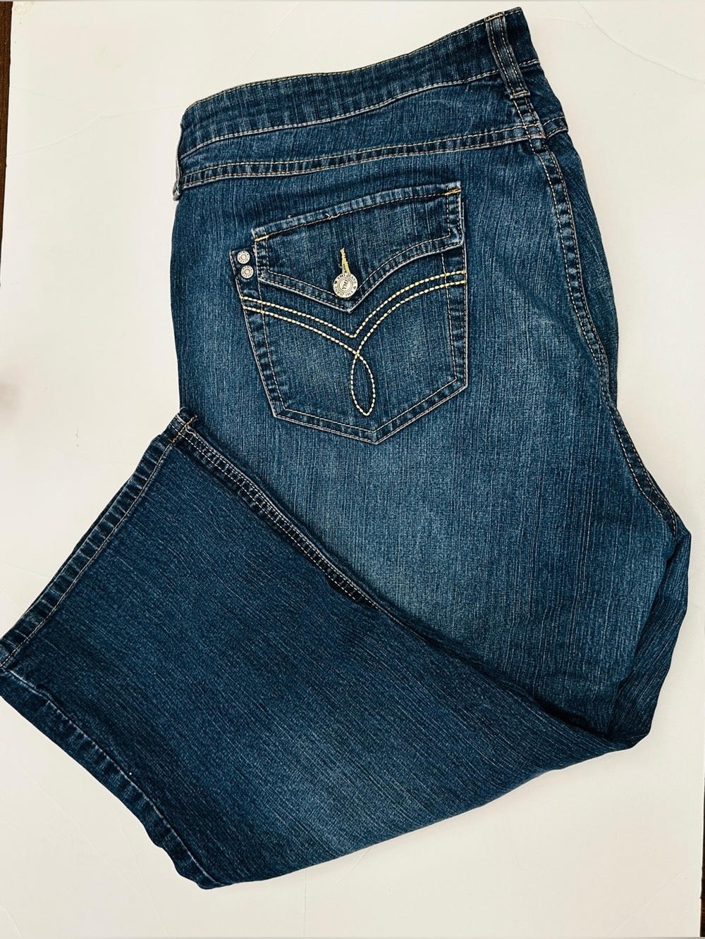 YMI Women’s medium wash Denim capri’s*Sz~18*Y2K*Vintage*Flares